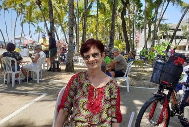 A gente ia andando por Lucinha Nobre
