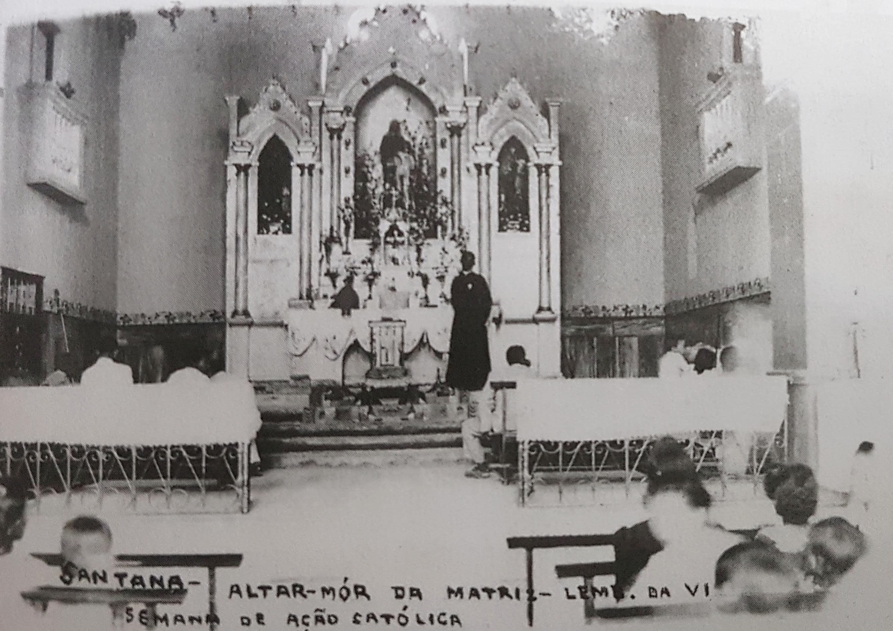 Altor-mor da igreja matriz em 1952/1953