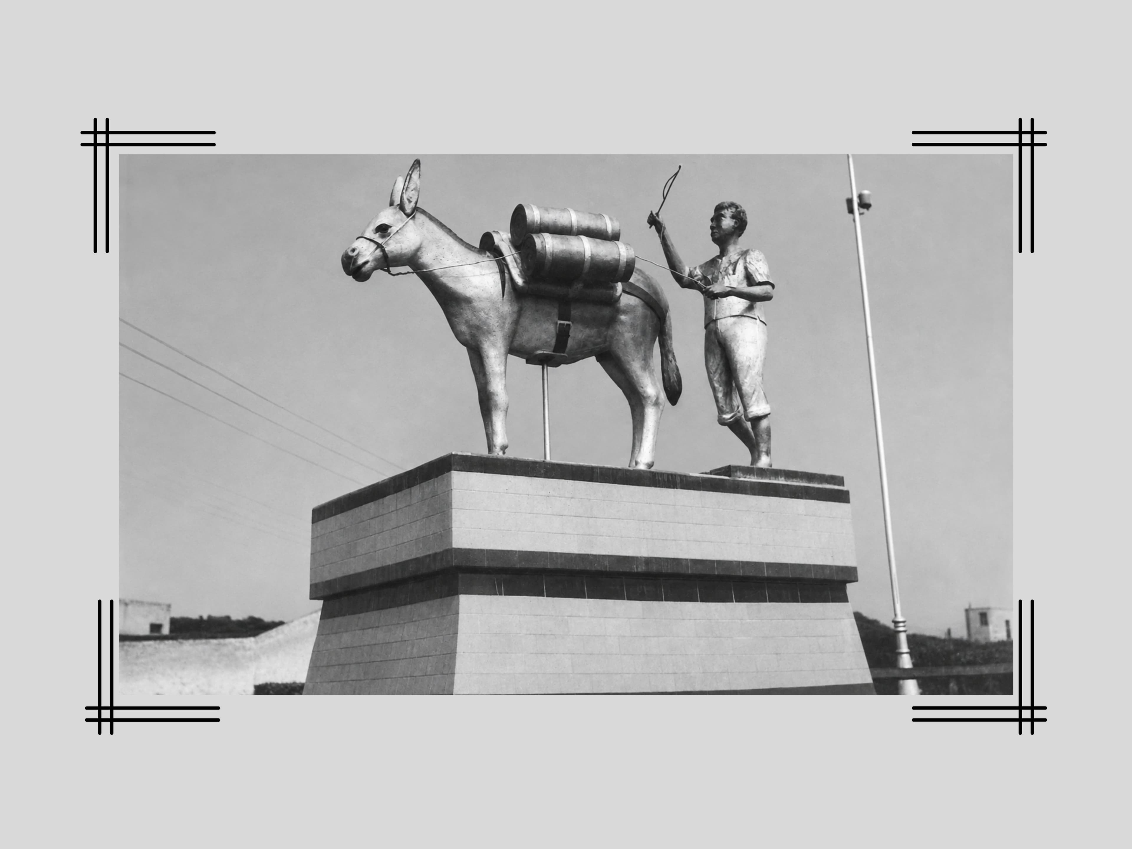 Homenagem ao jumento e tangedor que muito construíram com o desenvolvimento de Santana do Ipanema. 