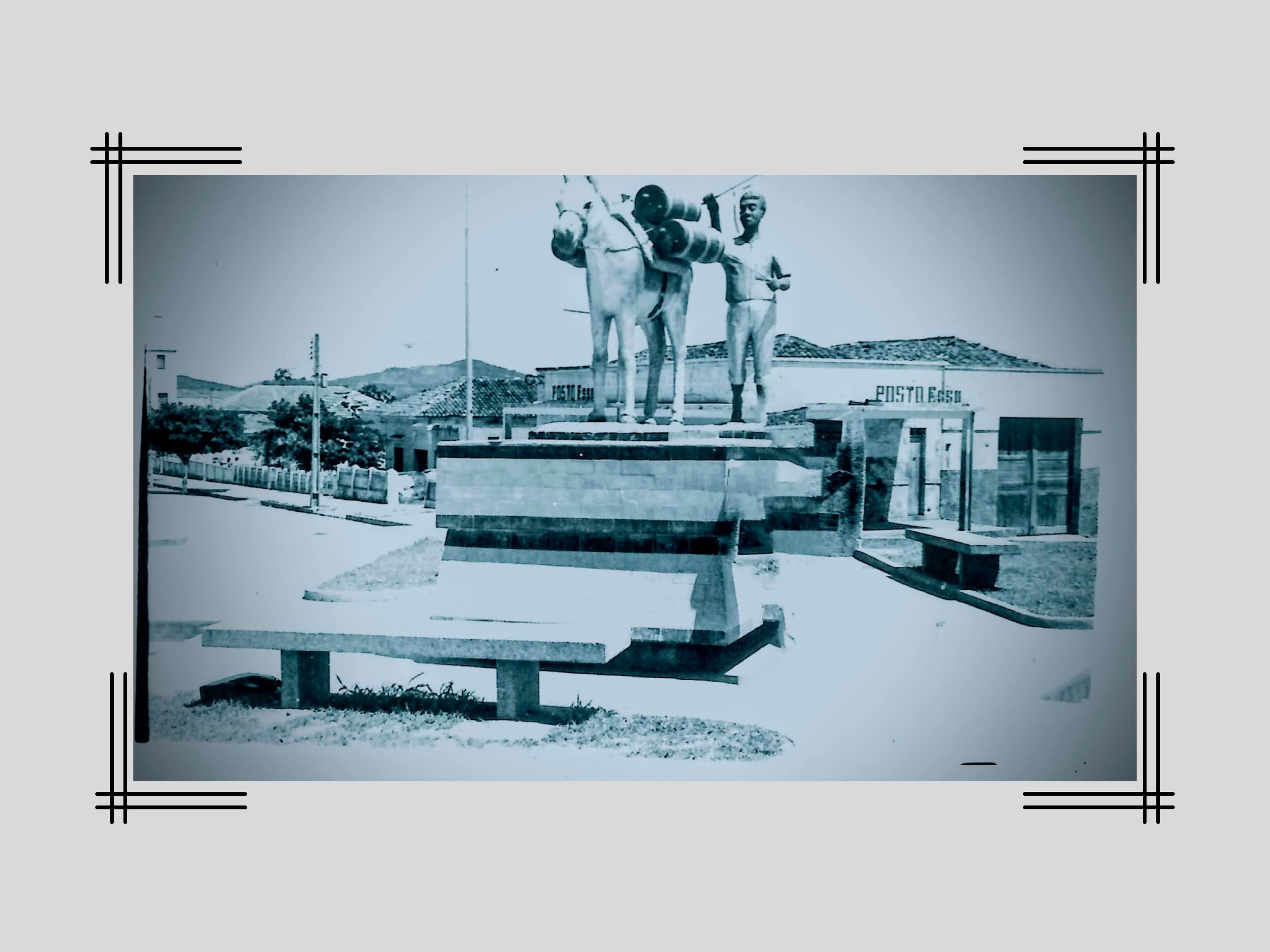 Homenagem imorredoura dos santanenses ao jumento e tangedor.
