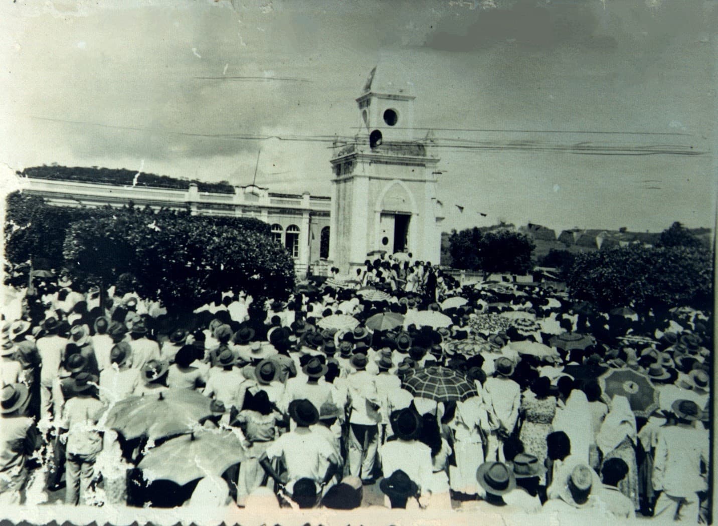 Recepção da imagem peregrina de N.Sra. de Fátima vinda de Portugal em 1952